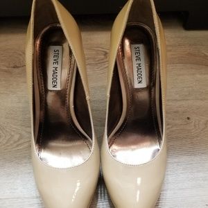 Steve Madden nude heels